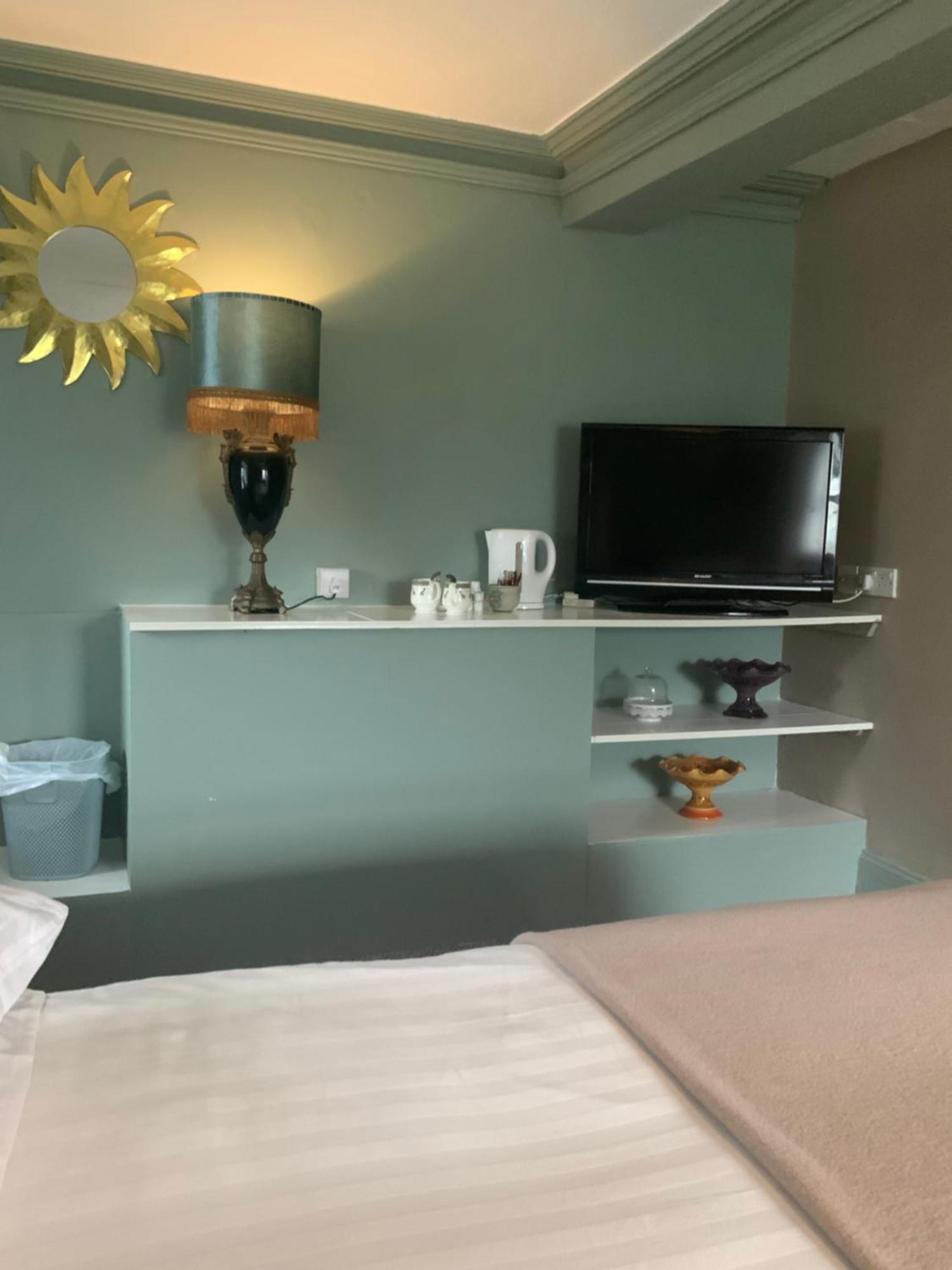 Hotel The White House Sennybridge Zimmer foto
