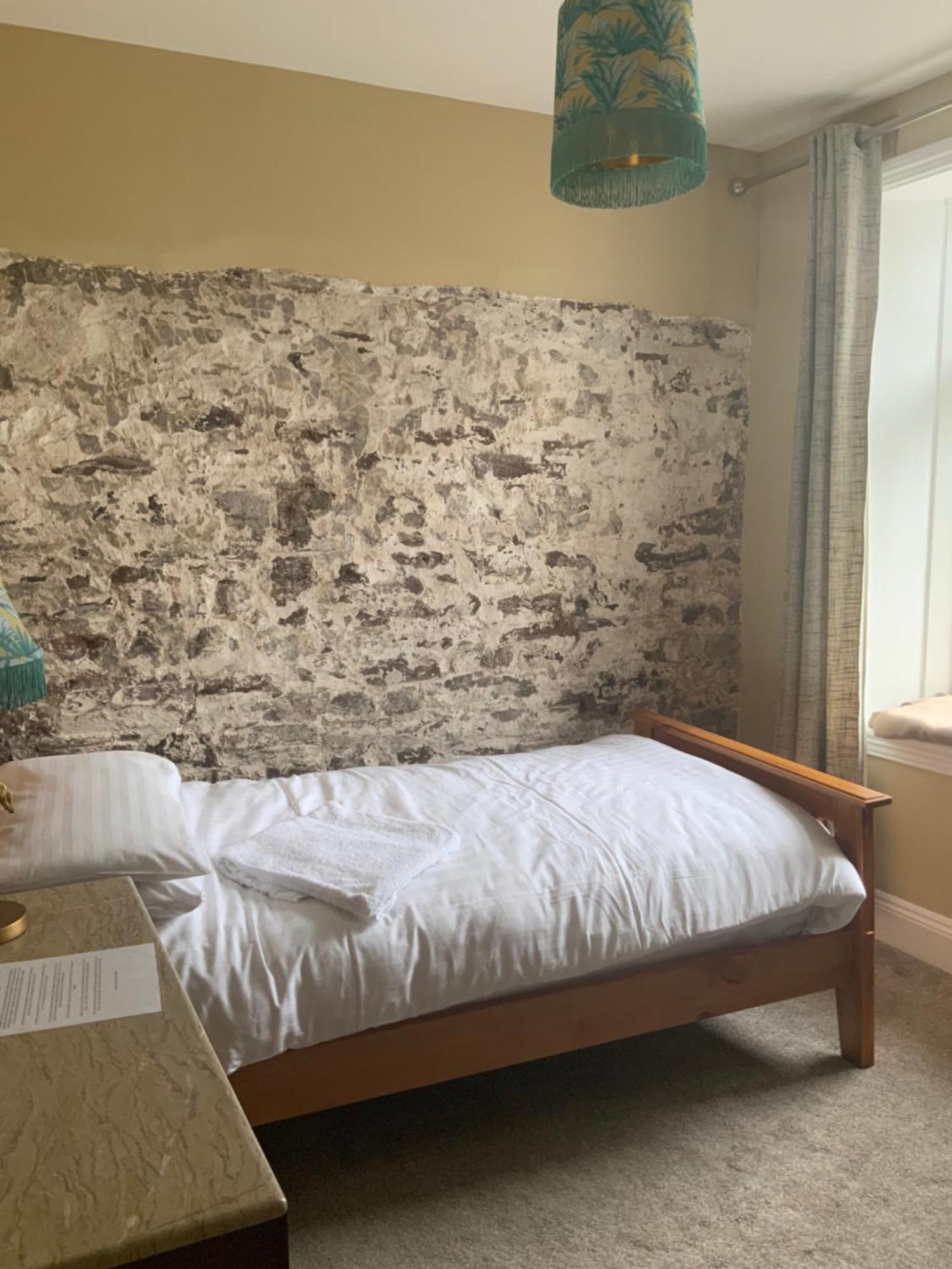 Hotel The White House Sennybridge Zimmer foto