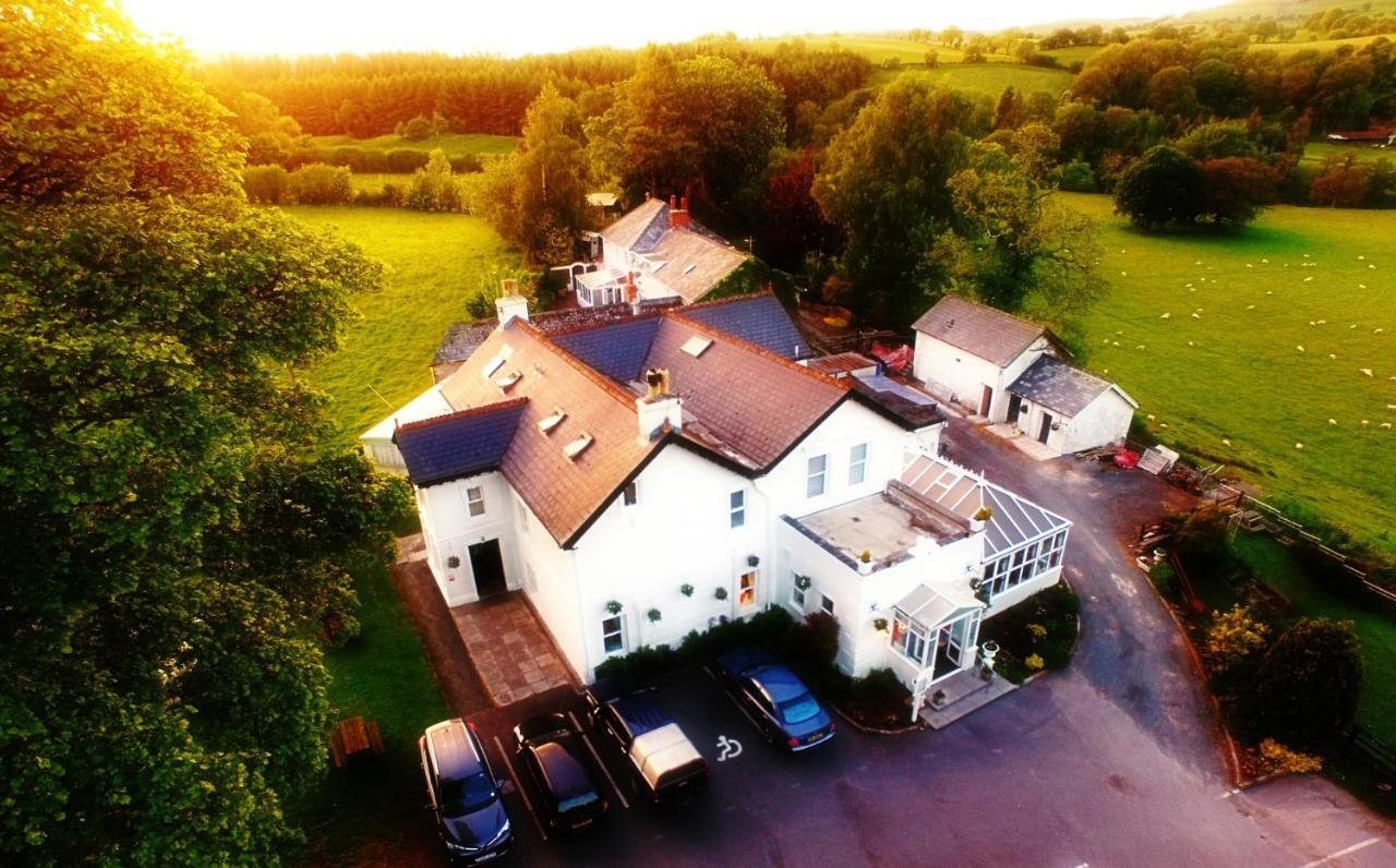 Hotel The White House Sennybridge Exterior foto